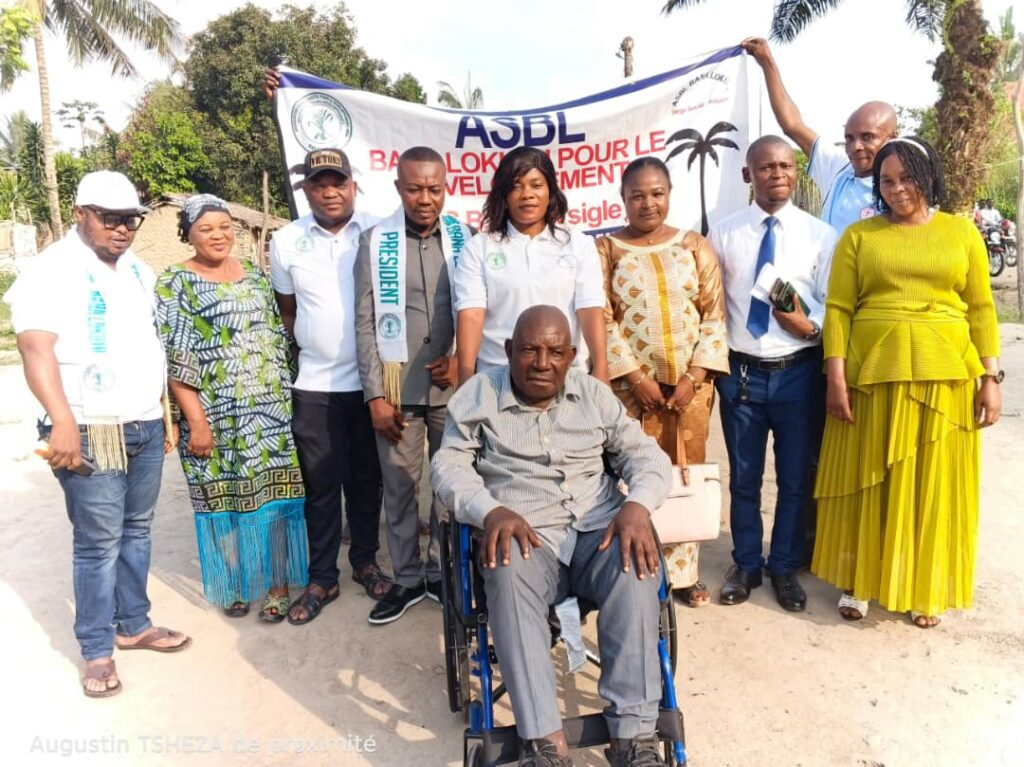 Pour faciliter ses déplacements: L’Asbl « Bana Lokutu » vole au secours de Jean Norbert Boyola