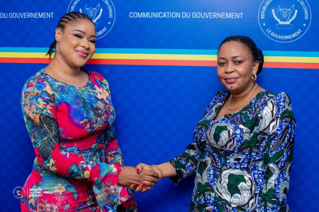 Lutte contre les violences numériques faites aux femmes, la ministre du Genre mobilise les influenceurs