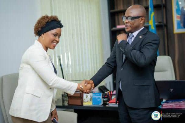 Bas-Uele : L’Honorable Grâce Neema alerte sur les écoles fantômes et la non-mécanisation des enseignants, une intervention urgente sollicitée