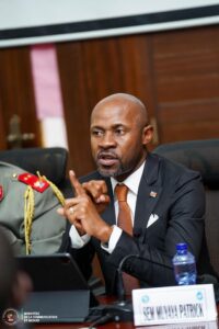 Conflits contemporains : Patrick Muyaya insiste sur la puissance de l’information »