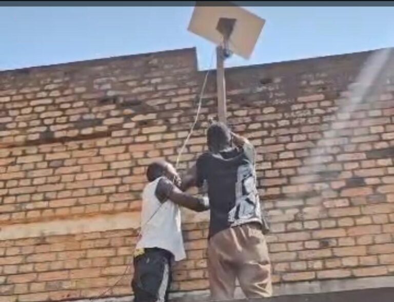 Tshopo : Internet gratuit grâce à Starlink à Basoko et Lokutu, une révolution numérique saluée par la population