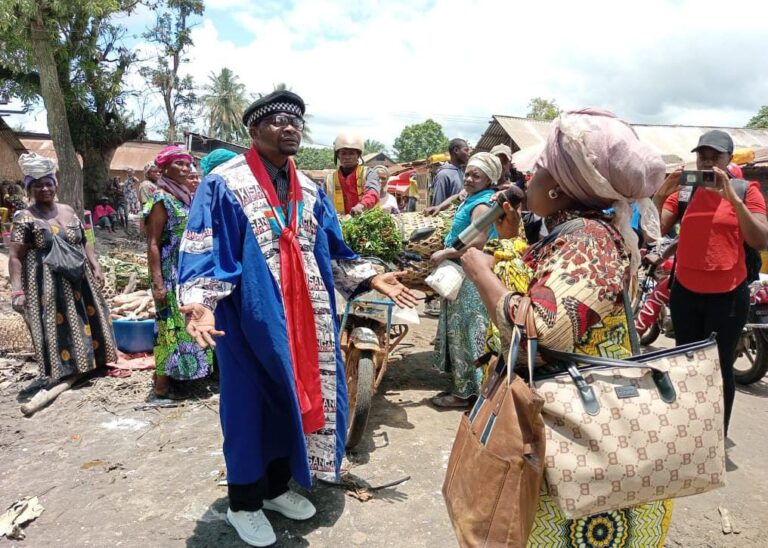 Une vaste campagne de sensibilisation à la planification familiale mobilise femmes et jeunes à Kisangani