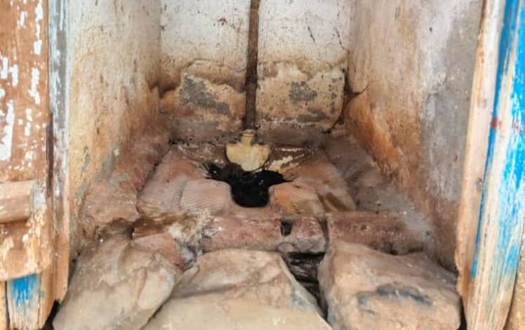 Kabare : des latrines délabrées menacent la santé des écoliers à Cirunga