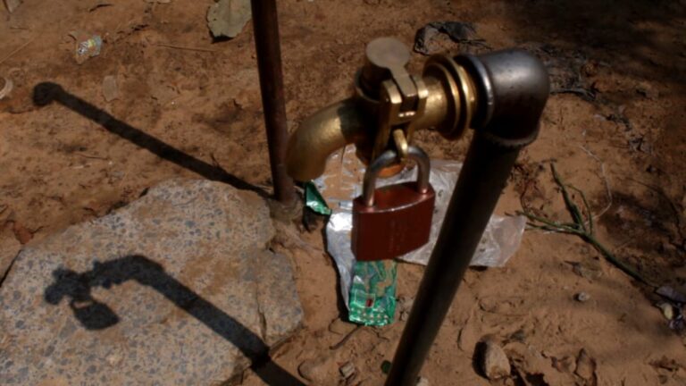 Kamanyola : pénurie d’eau à Pâques, entre débrouillardise et solidarité citoyenne