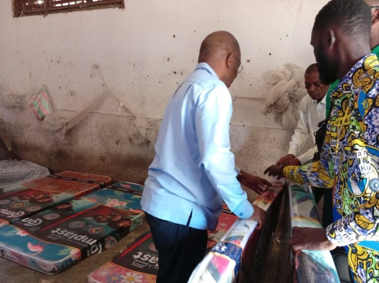 Kisangani : des matelas et équipements audiovisuels offerts à l’E.G.E.E pour améliorer le quotidien des pensionnaires