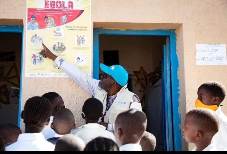 Nyangezi : des élèves sensibilisés aux signes et aux moyens de prévention d’Ebola