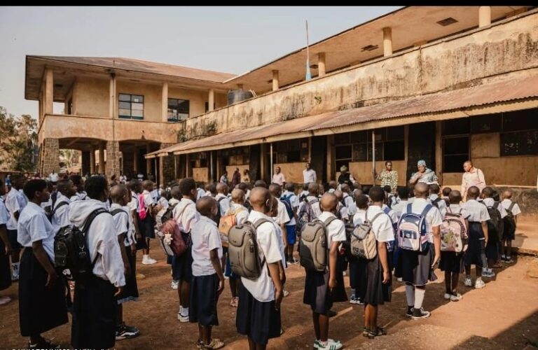 Sud-Kivu : les autorités éducatives privilégient une reprise des classes apaisée sans de nouvelles charges aux parents