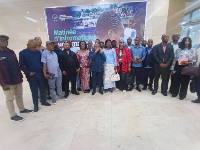 Ebola : l’INSP mobilise les bourgmestres des 24 communes de Kinshasa pour prévenir l’introduction du virus