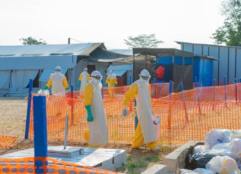 Tshopo : trois patients guéris d’Ebola quittent le Centre de traitement de Kisangani